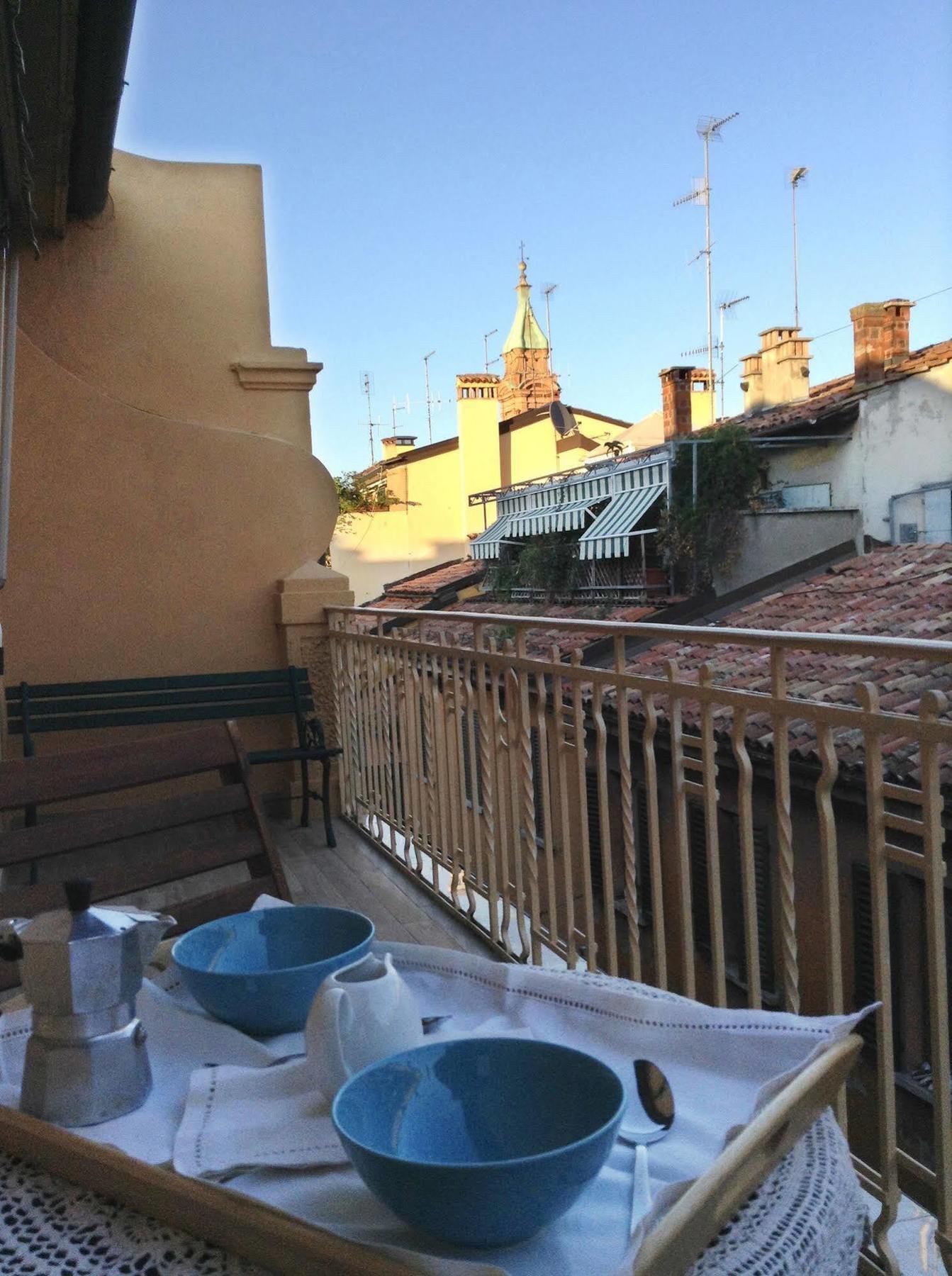 Air Of Art Apartment Bologna Ngoại thất bức ảnh